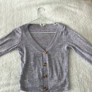 Women’s long sleeve shirt size small